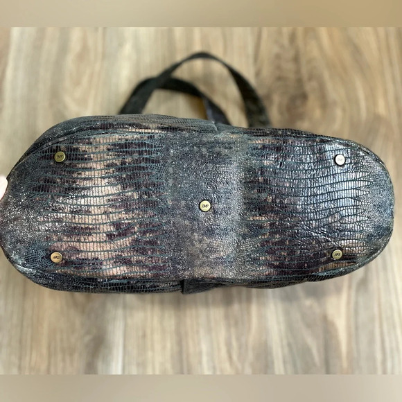 Diane Von Furstenberg Green Reptile Leather Double Strap Bag w/ Matching Pouch - Picture 5 of 8